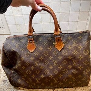 Louis Vuitton Monogram Canvas Speedy 30